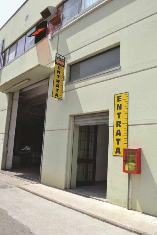 Extra Spazio Savona | Self Storage All Inclusive a Vado Ligure per Aziende & Privati | Box, Depositi, Magazzini In Affitto | Deposito mobili costo